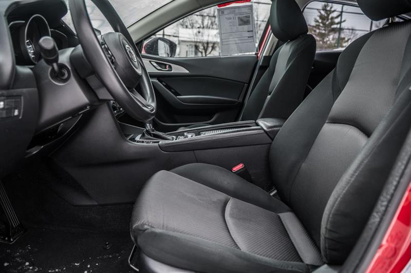 mazda Mazda3 2018 - 13