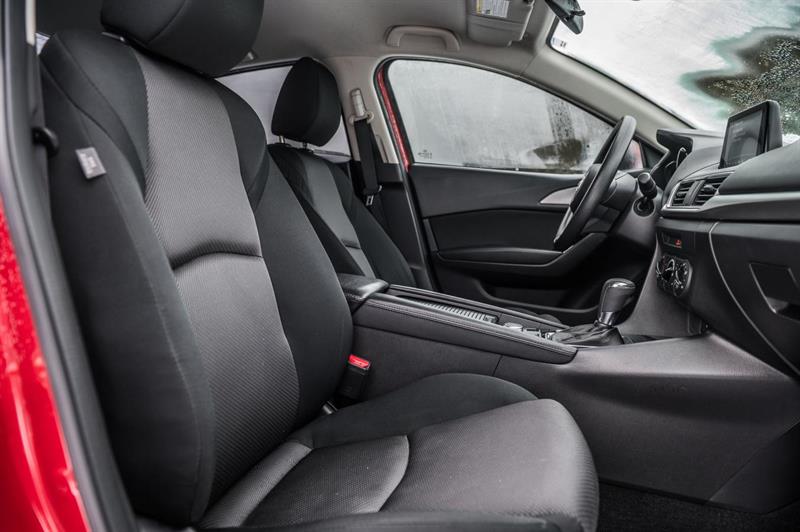 mazda Mazda3 2018 - 30