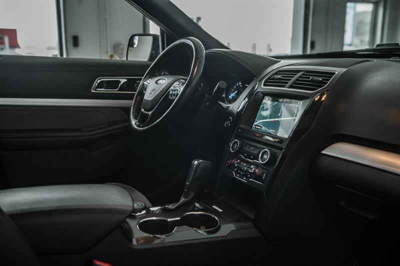 ford Explorer 2017 - 32