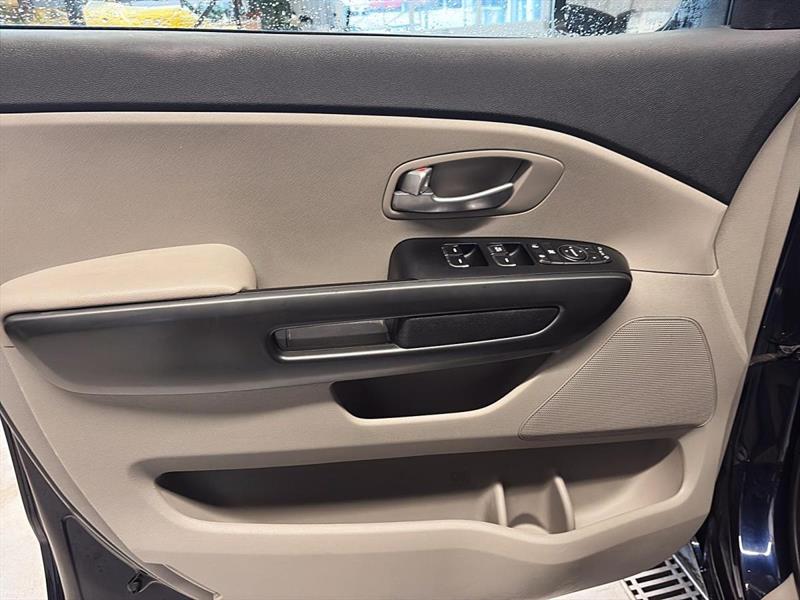 kia Sedona 2020 - 11