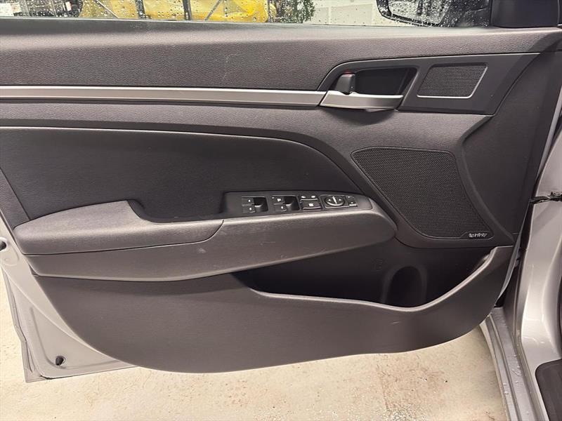 hyundai Elantra 2020 - 11