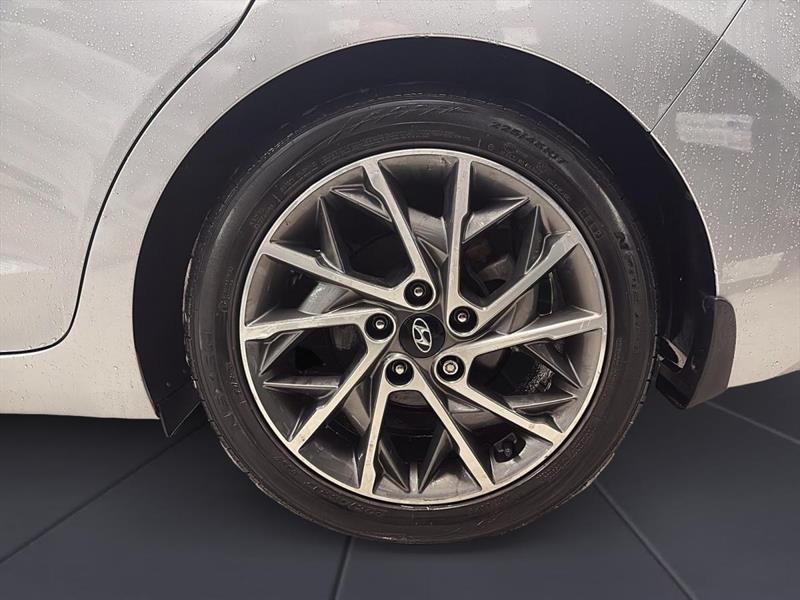 hyundai Elantra 2020 - 29