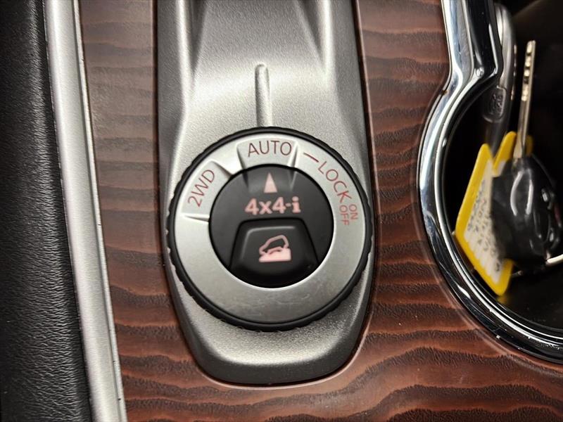 nissan Pathfinder 2017 - 28