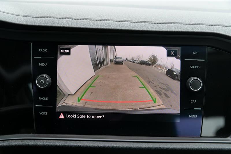 volkswagen Jetta 2019 - 16