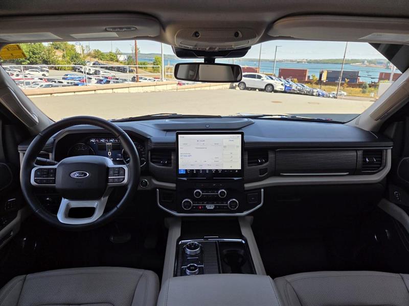 ford Expedition 2022 - 16