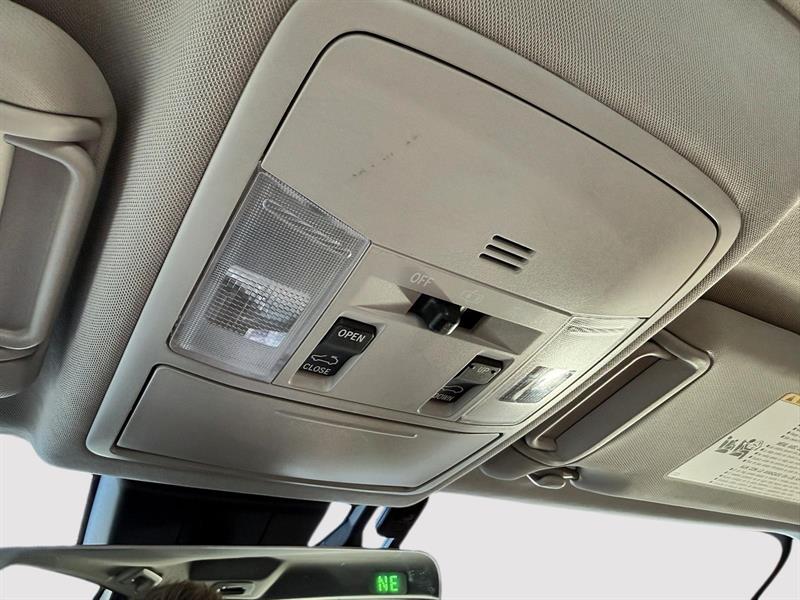 toyota RAV4 Hybrid 2017 - 42