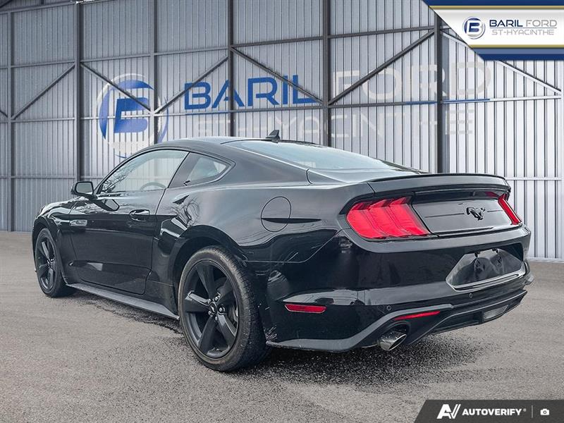 ford Mustang 2022 - 4