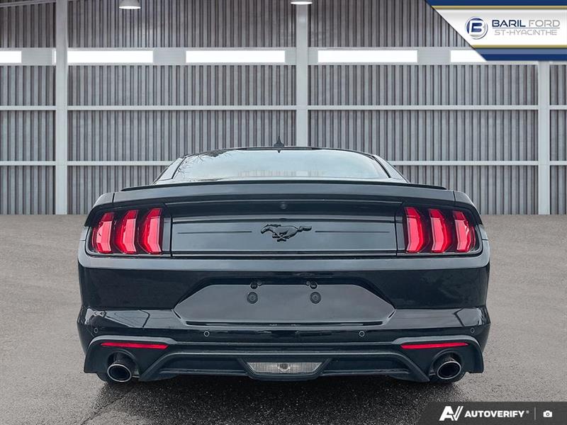 ford Mustang 2022 - 5