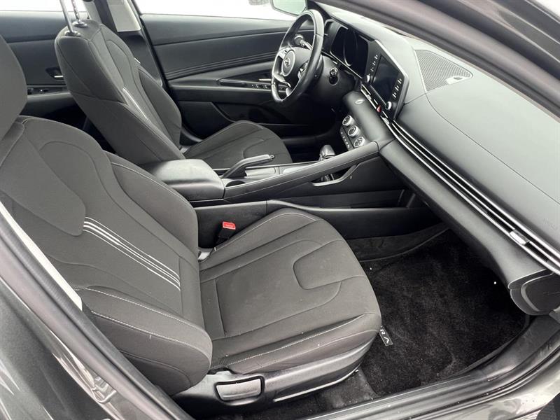 hyundai Elantra 2023 - 17