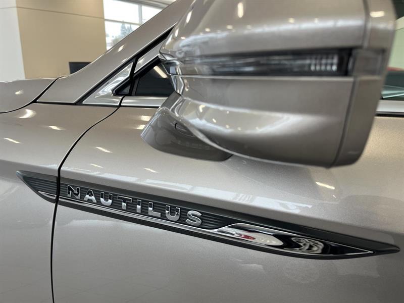 lincoln Nautilus 2020 - 8