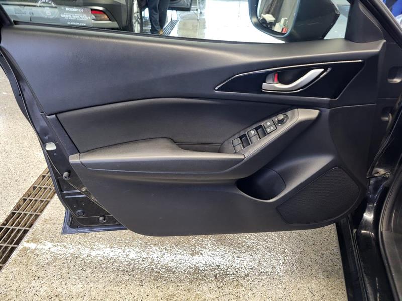 mazda Mazda3 2015 - 11