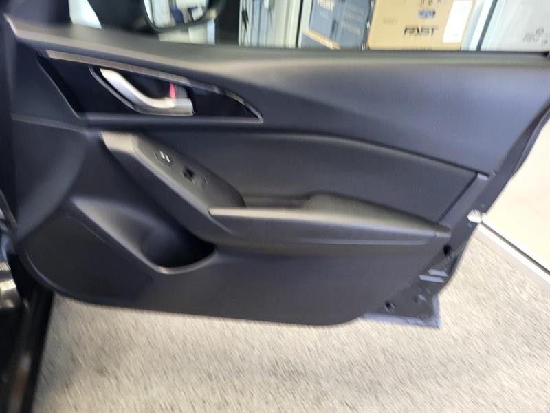 mazda Mazda3 2015 - 13