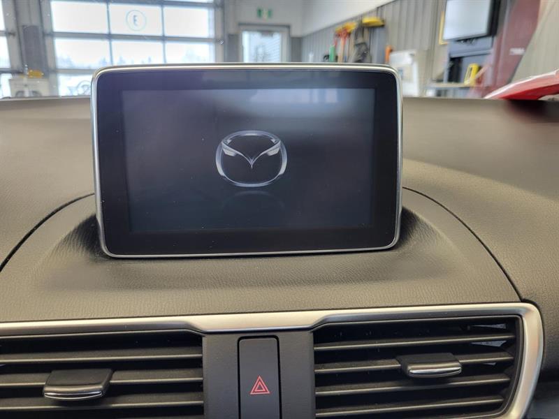 mazda Mazda3 2015 - 23