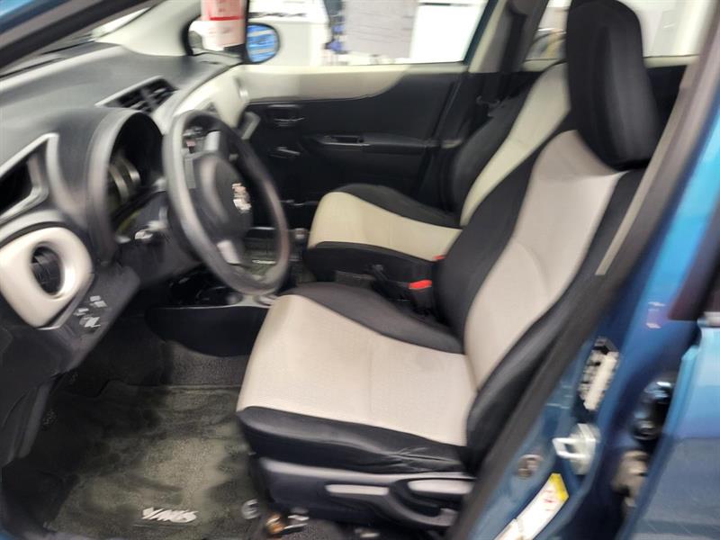 toyota Yaris 2012 - 12