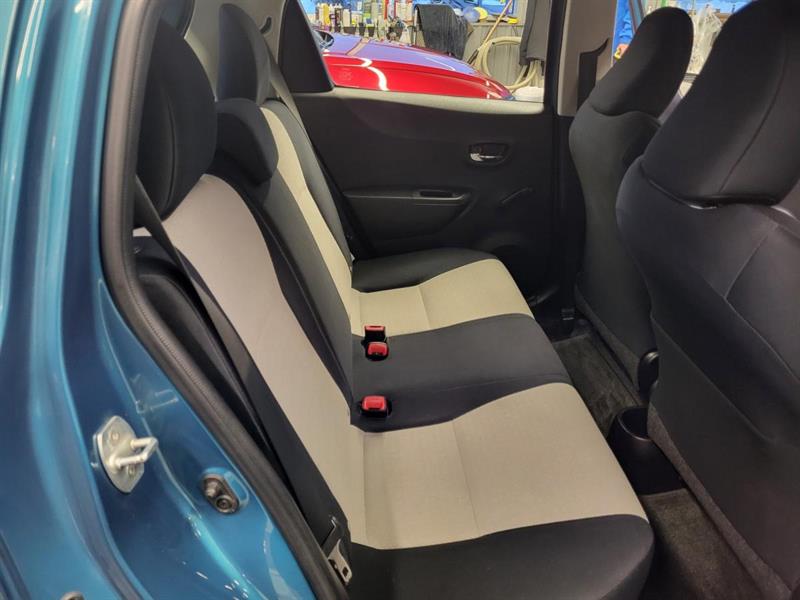 toyota Yaris 2012 - 16