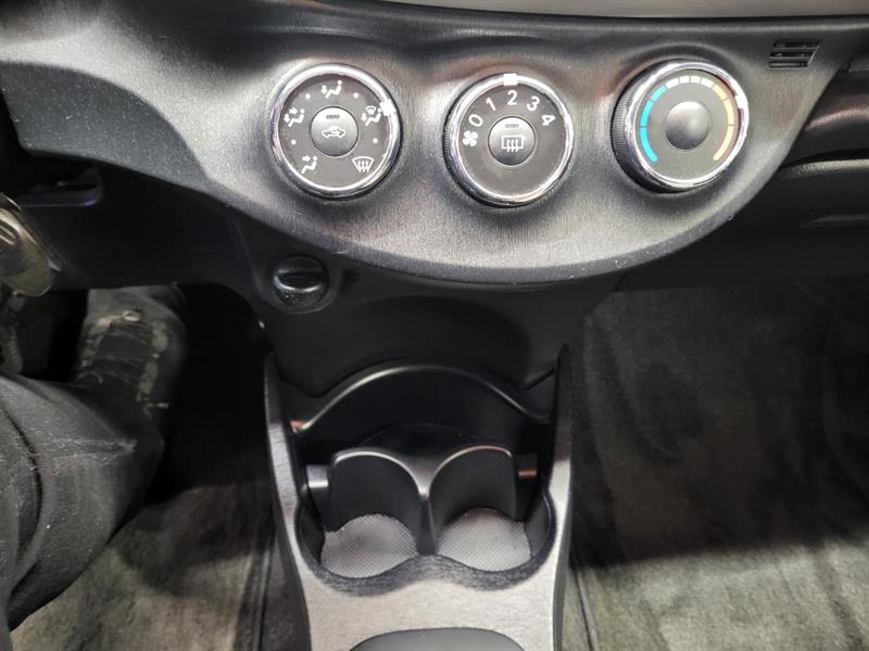 toyota Yaris 2012 - 22