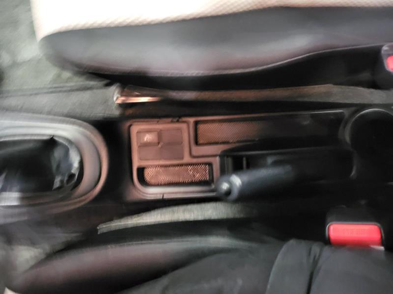 toyota Yaris 2012 - 24