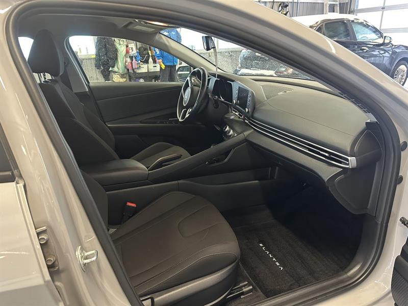 hyundai Elantra 2021 - 14