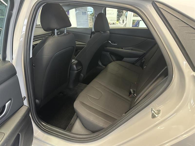 hyundai Elantra 2021 - 18