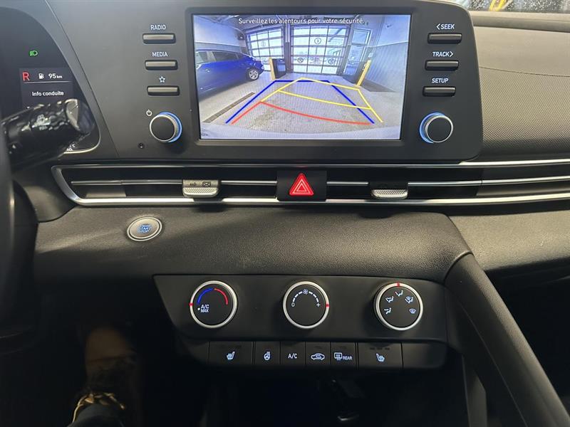 hyundai Elantra 2021 - 23