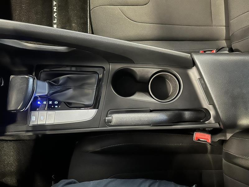 hyundai Elantra 2021 - 26