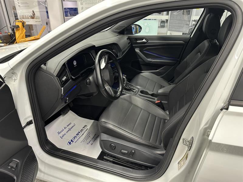 volkswagen Jetta 2022 - 12