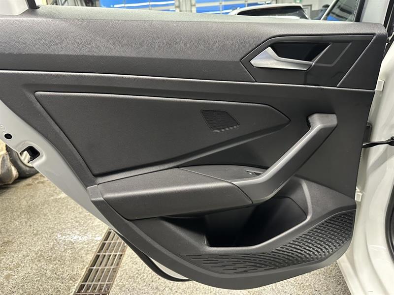 volkswagen Jetta 2022 - 17