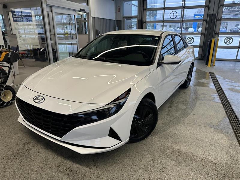 hyundai Elantra 2022