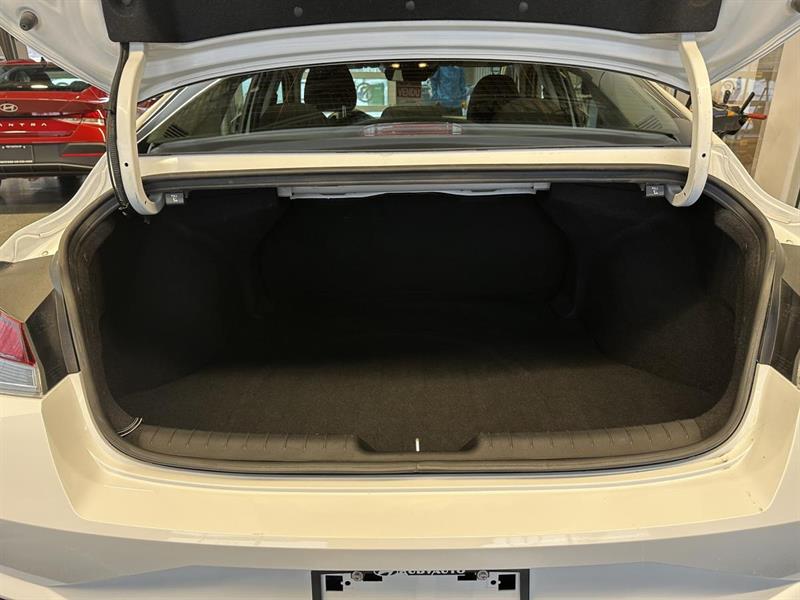 hyundai Elantra 2022 - 9