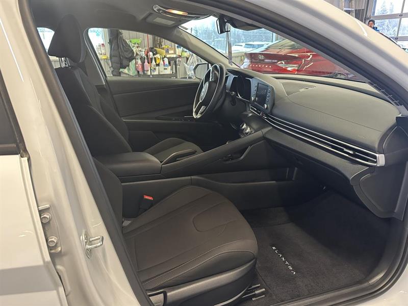 hyundai Elantra 2022 - 13