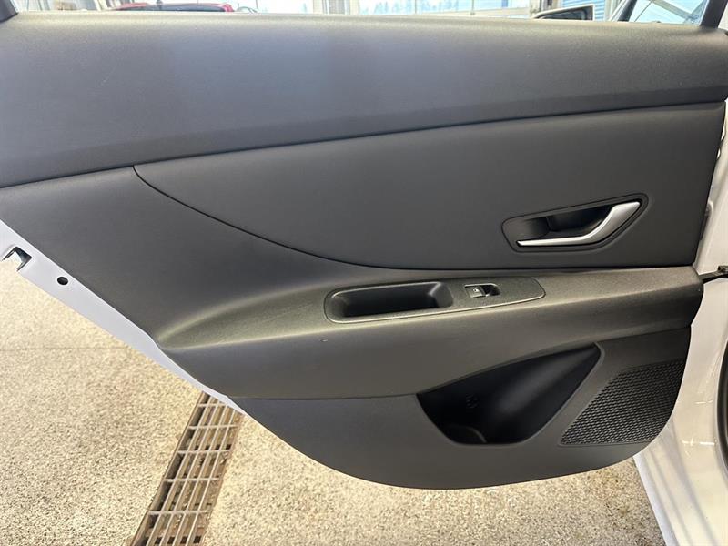 hyundai Elantra 2022 - 16