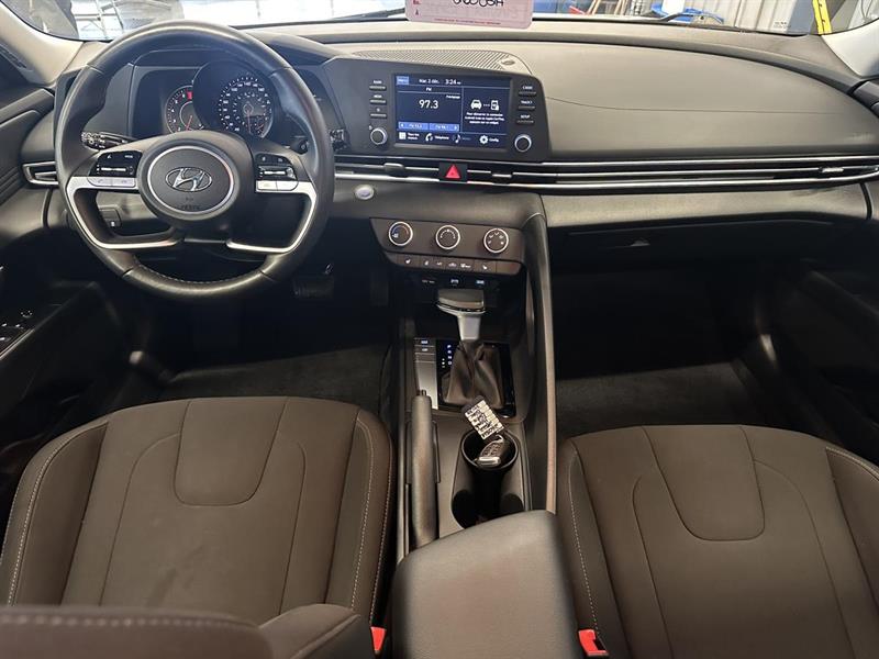 hyundai Elantra 2022 - 18