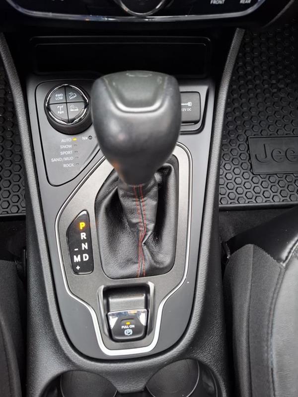 jeep Cherokee 2019 - 13