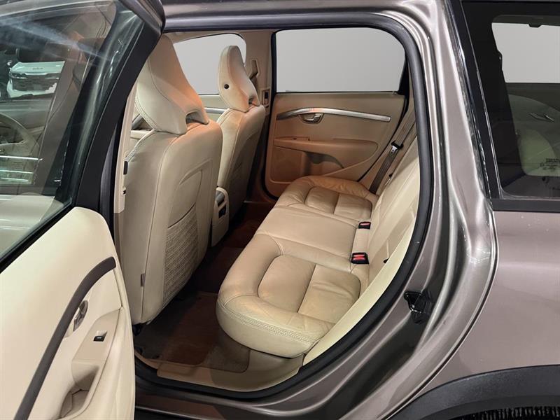 volvo XC70 2011 - 17