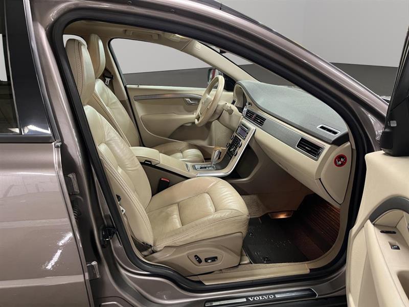 volvo XC70 2011 - 18