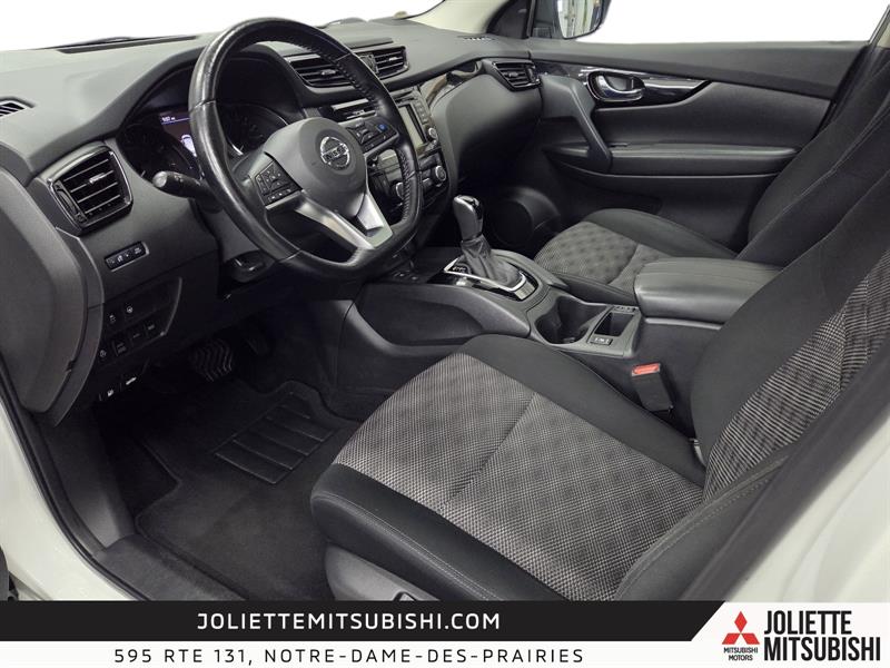 nissan Qashqai 2021 - 23