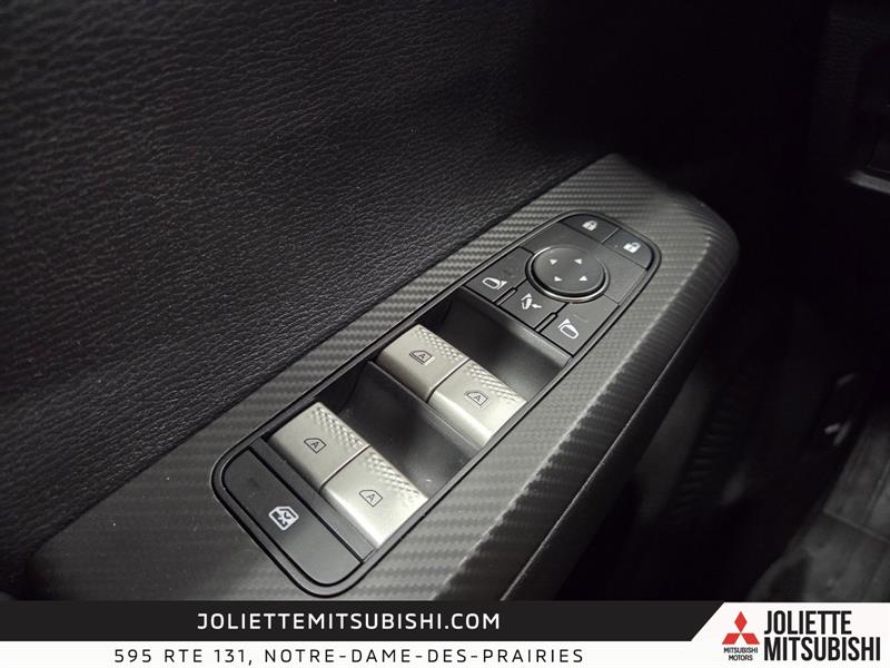 mitsubishi Outlander rechargeable 2023 - 28