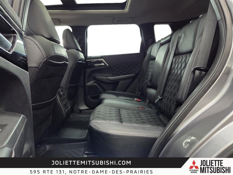 mitsubishi Outlander rechargeable 2023 - 33