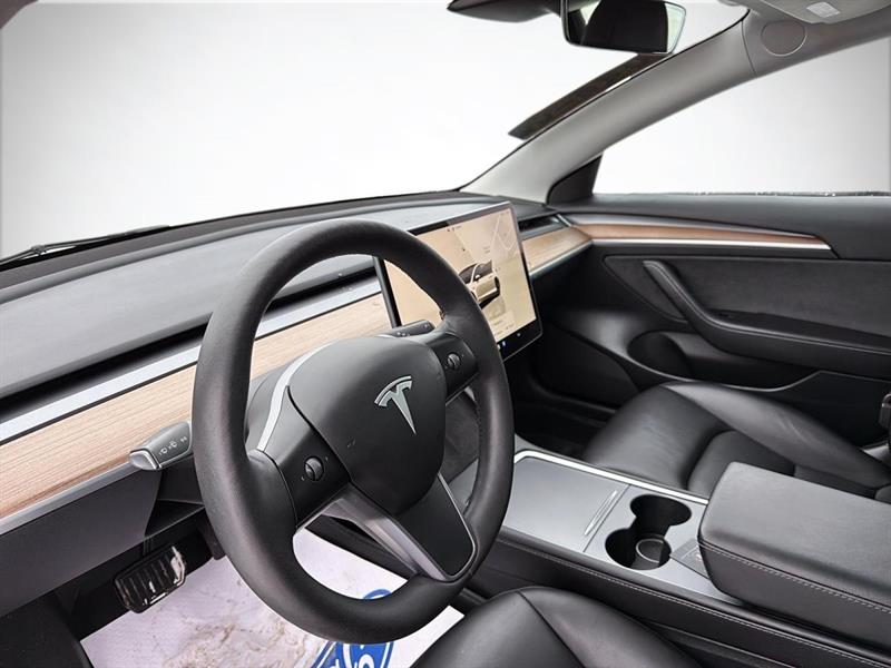 tesla Model 3 2023 - 11