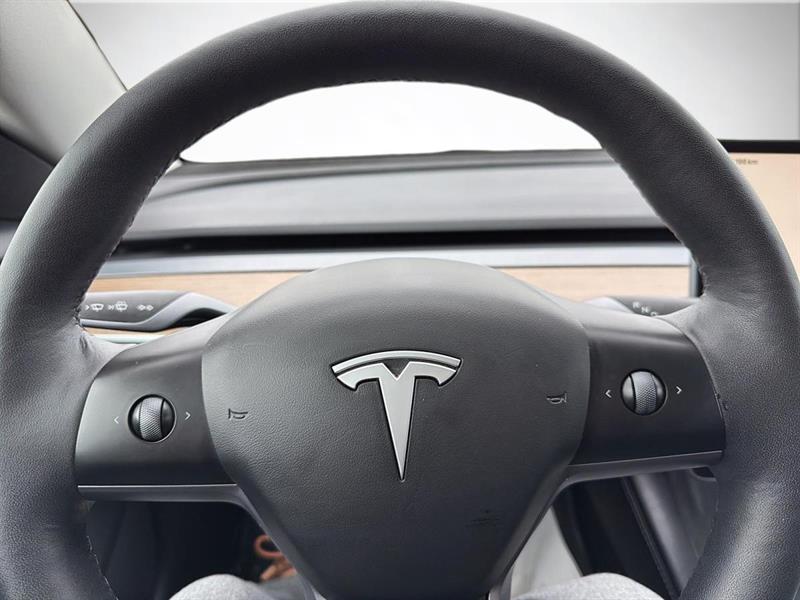 tesla Model 3 2023 - 12