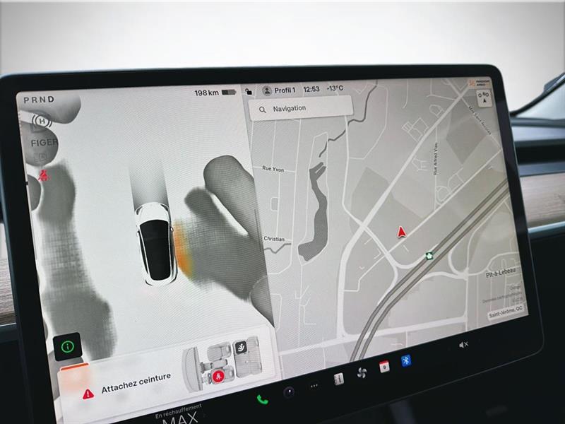 tesla Model 3 2023 - 16