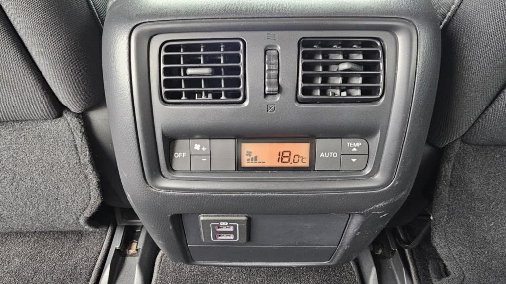 nissan Pathfinder 2018 - 18