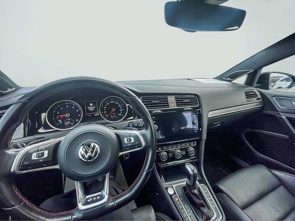 volkswagen Golf GTI 2021 - 12