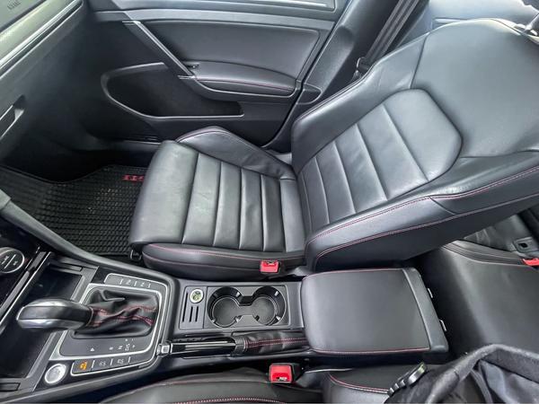 volkswagen Golf GTI 2021 - 14