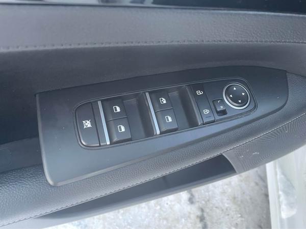 kia Forte5 2020 - 11