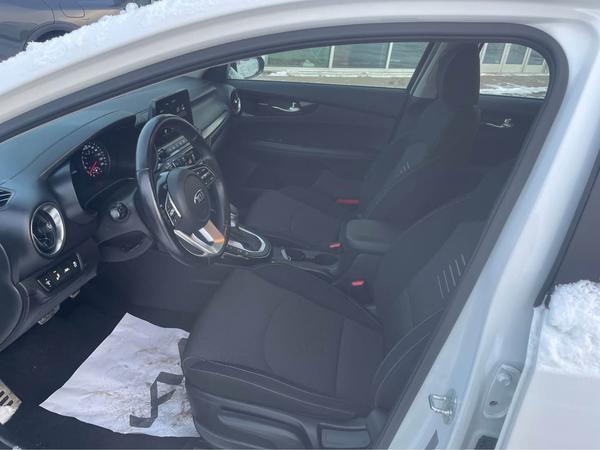 kia Forte5 2020 - 12