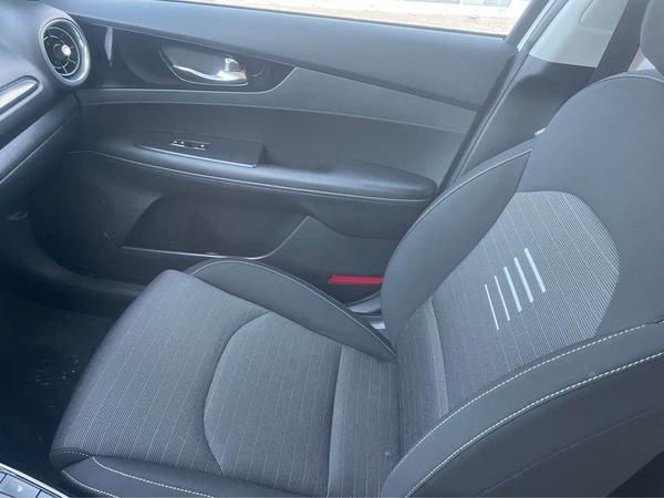 kia Forte5 2020 - 24