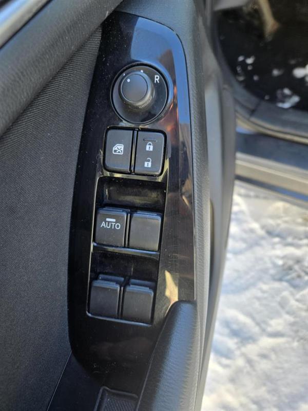 2017 Mazda Mazda3 - Image 18