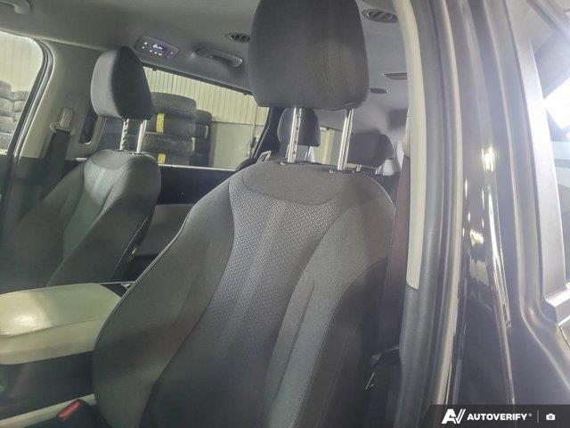 kia Carnival 2023 - 23