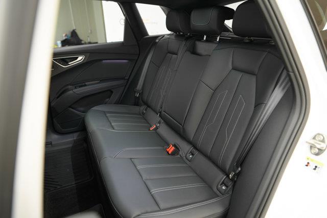 audi Q4 e-tron 2025 - 26